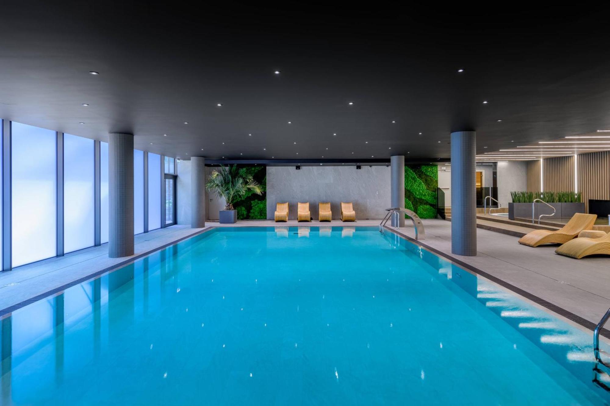 Ac Hotel By Marriott Krakow Exterior photo